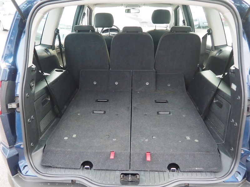 Ford S-MAX (2010) 2.0 TDCI, 120 kW, 7 míst - fotka 15 z 37