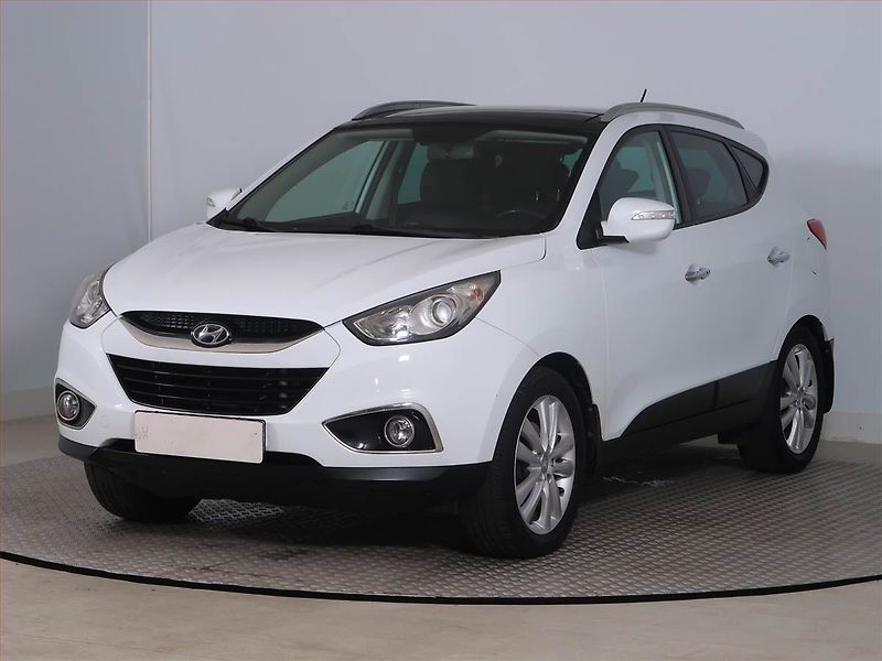 Hyundai ix35 (2012) 2.0 CRDi, 4X4, Automat - fotka 2 z 20