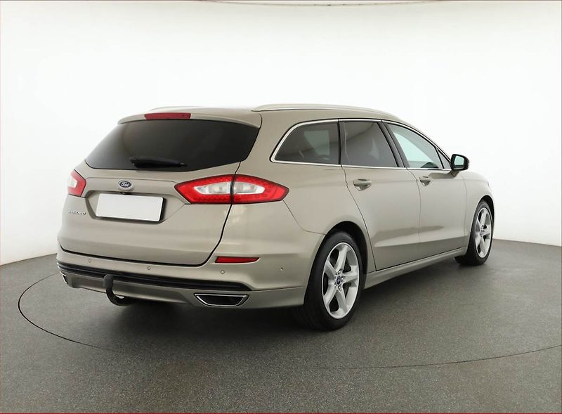 Ford Mondeo (2015) 2.0 TDCI, Automat, Kůže, Navi - fotka 5 z 18