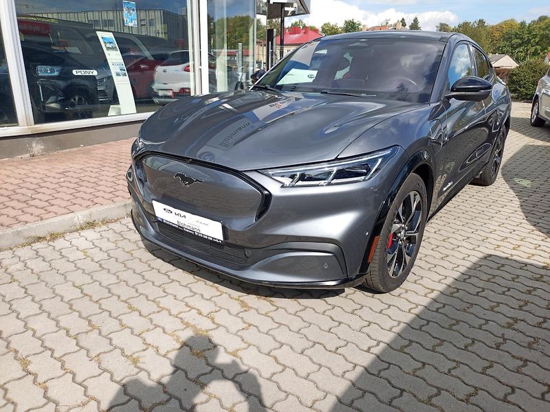 Ford Mustang Mach-E (2022) 4x4 - Extended Range - 99Kwh b - fotka 4 z 28