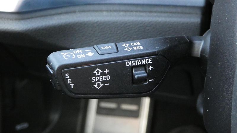 Audi Q3 Sportback 40 TFSI quattro S li - fotka 11 z 23