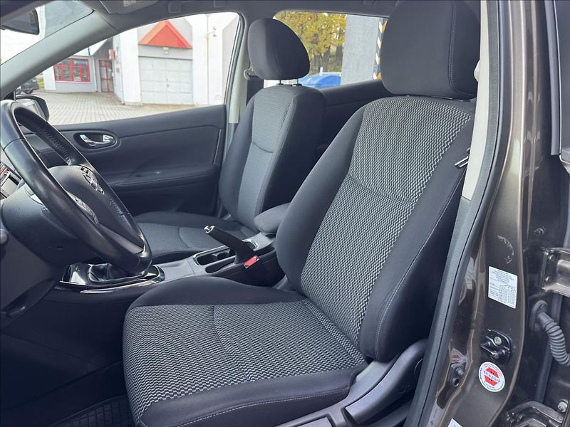 Nissan Pulsar 1,2 DIG-T Acenta - fotka 8 z 16