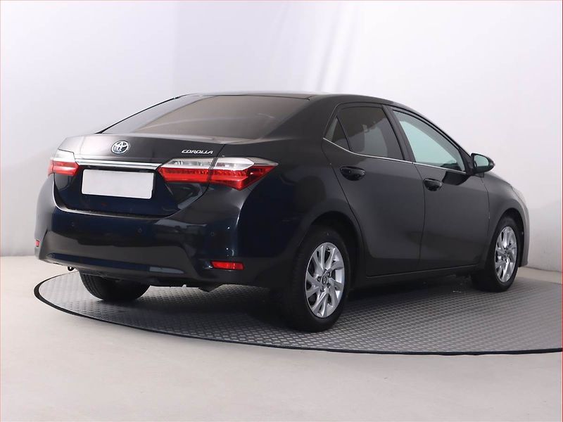 Toyota Corolla (2016) 1.4 D-4D, Serv.kniha, Tempomat - fotka 5 z 19
