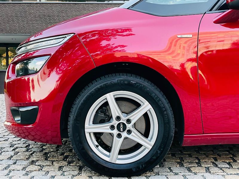 Citroën Grand C4 Picasso 2.0HDi MAN 7MÍST KAMERY TAŽNÉ - fotka 58 z 60
