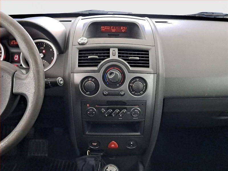 Renault Mégane (2005) 1.5 dCi , nová STK, Klima - fotka 12 z 13