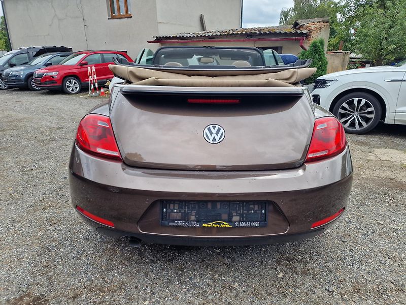 Volkswagen Beetle CABRIO 2,0TDI DESIGN - fotka 5 z 22