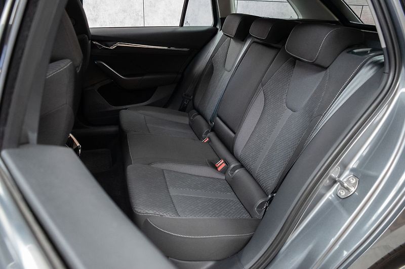 Škoda Octavia 1.5 TSI STYLE*KESSY*DPH*ČR 1.M - fotka 11 z 37