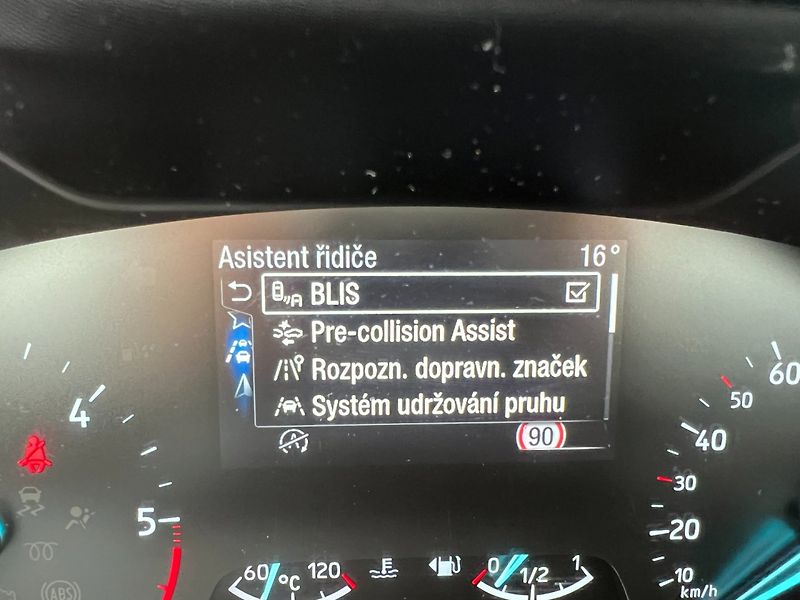 Ford Focus (2020) 1.5TDCi 88kW! Titanium! 2xkola - fotka 23 z 35