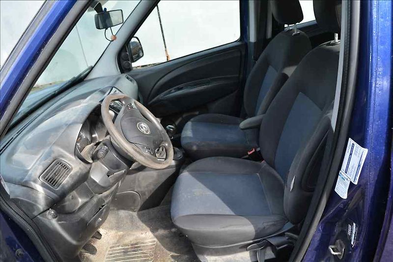 Opel Combo (2013) 1,6 TDI - fotka 31 z 35