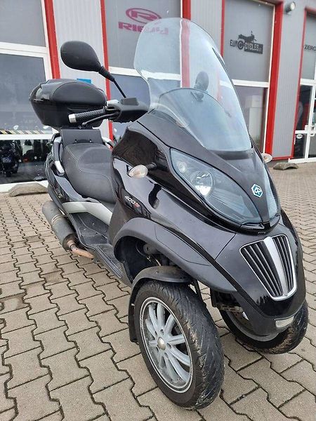 Piaggio MP3 400 LT (2010) - fotka 11 z 19