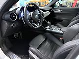Alfa Romeo Giulia (2025) 2.2 JTDm 210k AT8 ZF Q4 4x4 Sp - náhled 6