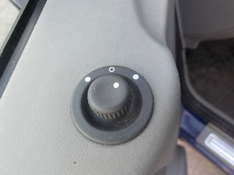 Renault Scénic 1,9DCi AUTOMAT !!! Serv.kn! - fotka 16 z 26