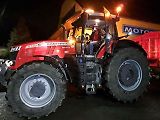 Zemědělci ze Slánska, Lounska i Karlových Varů vyjeli do Prahy ve dvě hodiny ráno ze shromaždiště ve Vítově. Na snímku je traktor Mossey Fergusson.