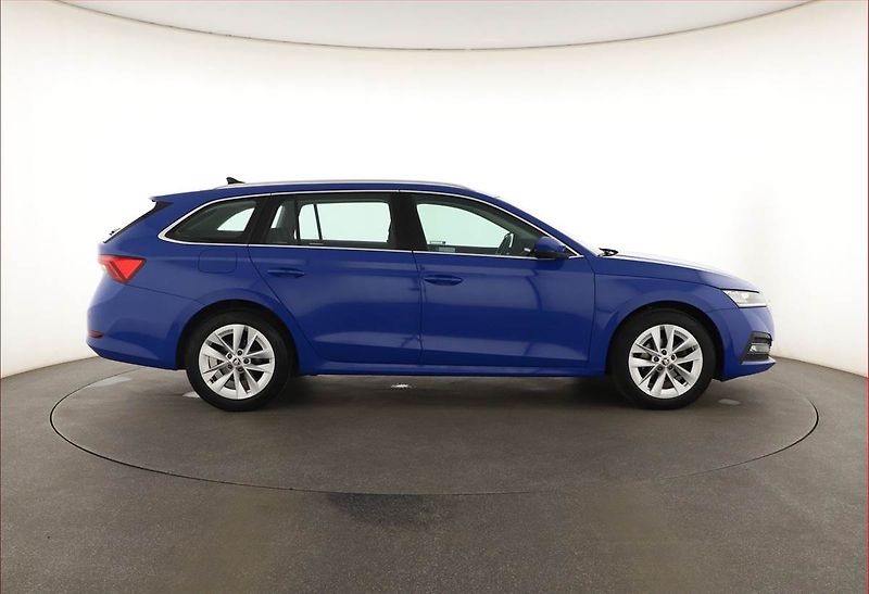 Škoda Octavia (2022) Style 2.0 TDI, Automat, ČR - fotka 6 z 18