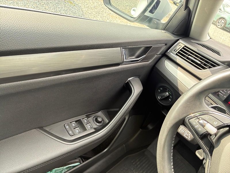 Škoda Superb (2022) STYLE 2.0TDI 147kW DSG 4x4 CZ - fotka 11 z 11
