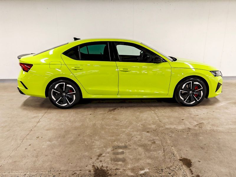 Škoda Octavia (2025) 2.0 TSI 195 kW DSG RS - fotka 27 z 31