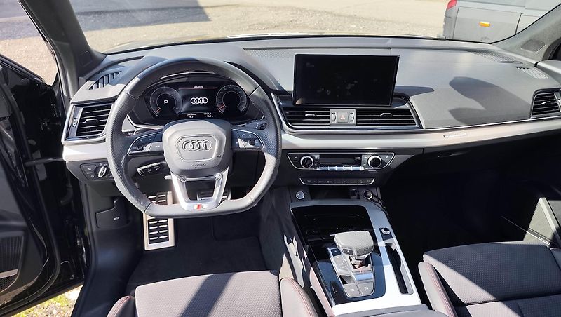 Audi Q5 (2023) Sportback S-line, B&O, Quattro - fotka 13 z 47