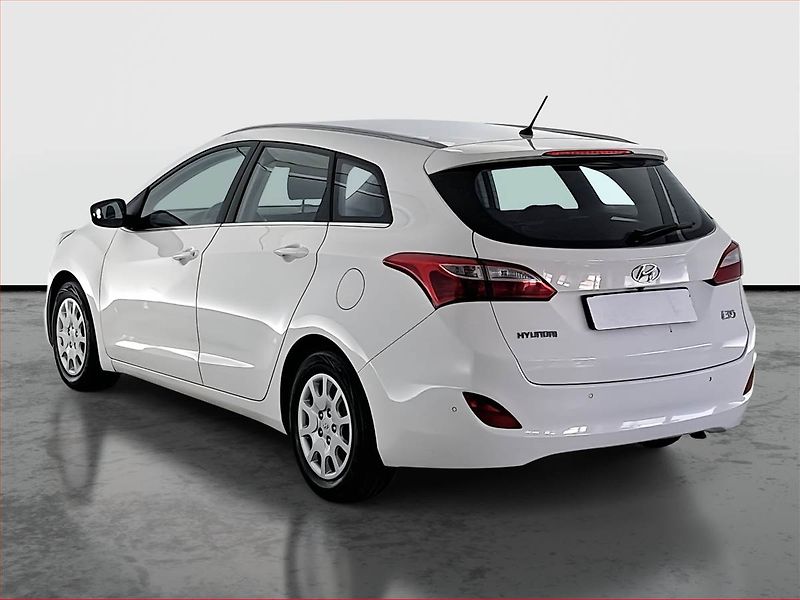 Hyundai i30 (2014) Trikolor Plus 1.6 CRDi - fotka 4 z 16