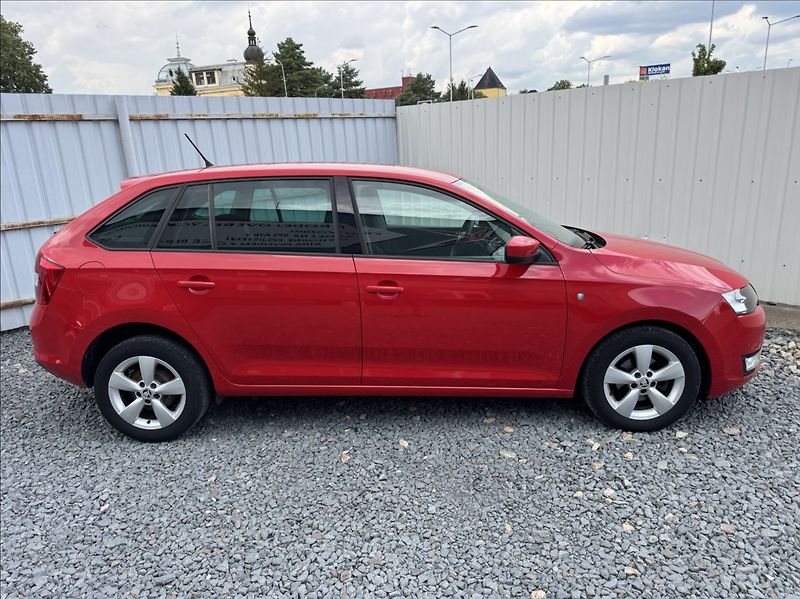 Škoda Rapid 1,2 TSI FRESH 1.maj původ ČR - fotka 14 z 49