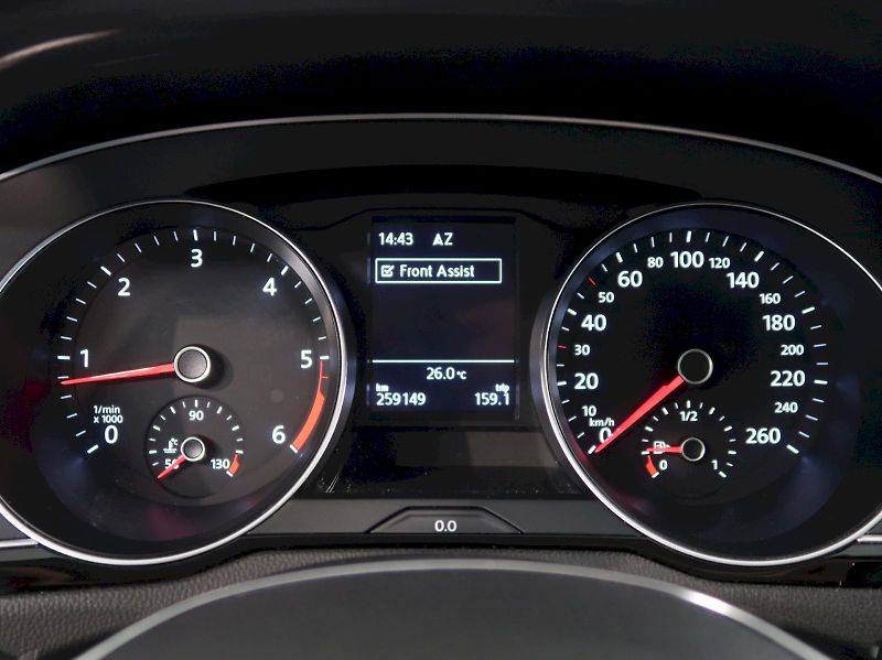 Volkswagen Passat (2017) COMFORTLINE 1.6TDI 88KW - fotka 18 z 37
