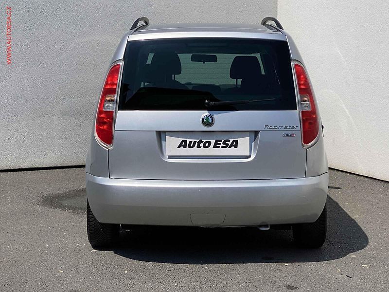 Škoda Roomster (2009) 1.6 16V, Style, TZ - fotka 5 z 16
