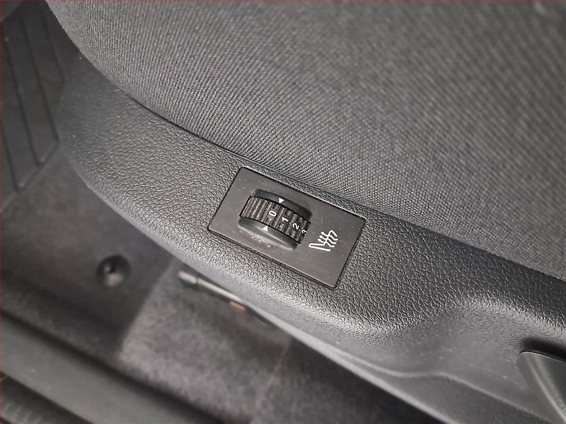 Peugeot 5008 (2014) 1.6 HDi, Navi, Tempomat - fotka 17 z 17