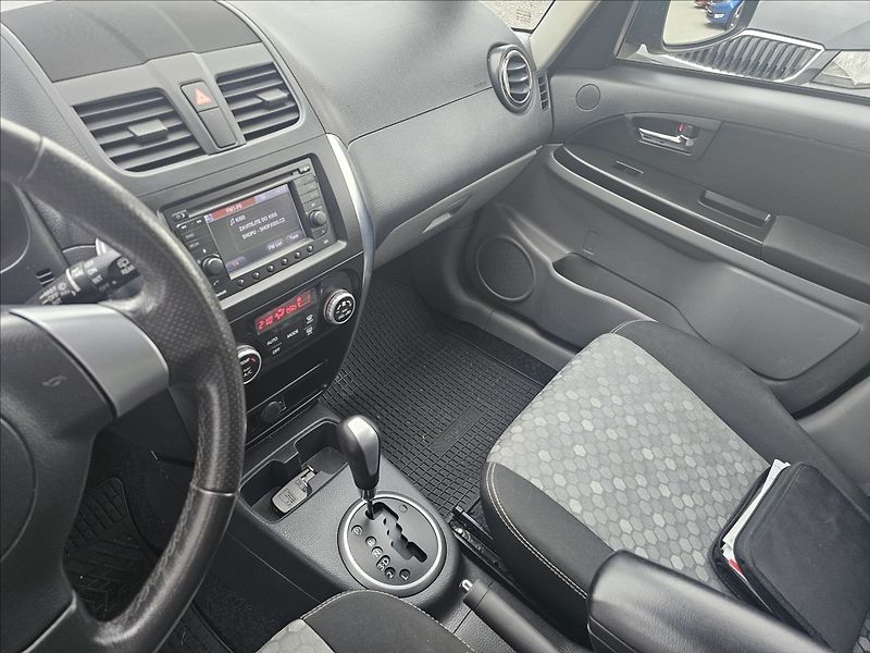 Suzuki SX4 1,6 VVTI 88KW STYLE  AUTOMAT - fotka 13 z 43