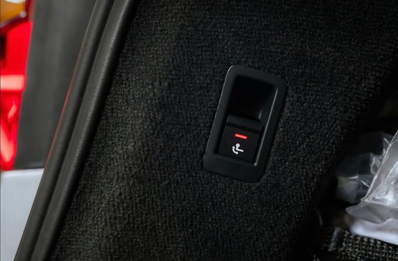 Audi A6 Avant 55 TFSI e quattro S Line Tažné - fotka 26 z 26