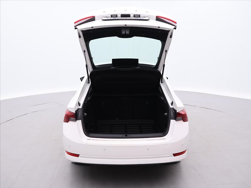 Škoda Octavia 1,5 TSI 110kW Style Aut.klima - fotka 9 z 31