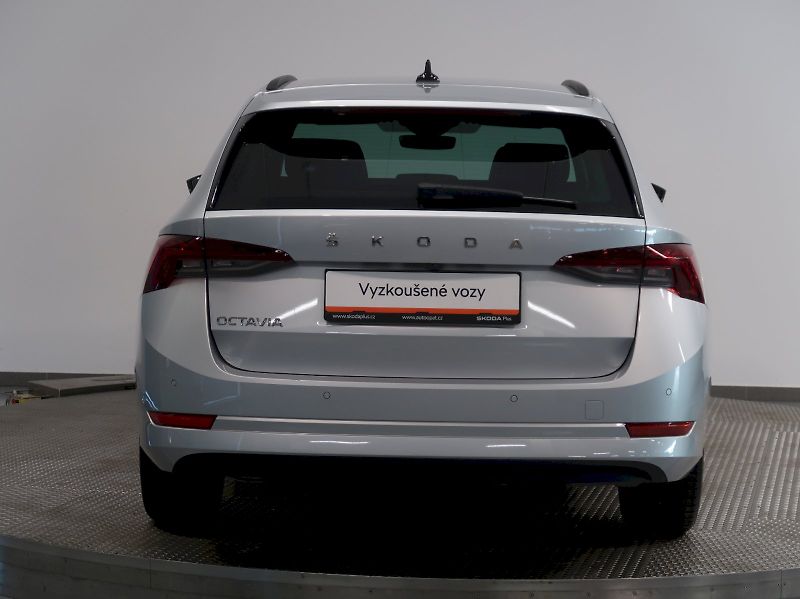 Škoda Octavia (2024) FRESH PLUS 1.5TSI 110KW ZÁRUKA - fotka 9 z 37