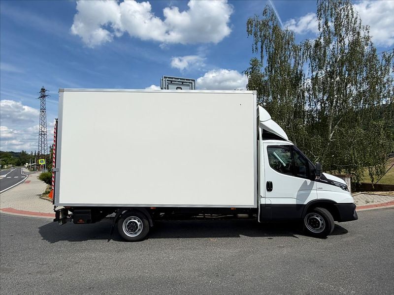 Iveco Daily 3,0 35S18HA8 SKŘÍŇ  ČELO  35s1 - fotka 3 z 39