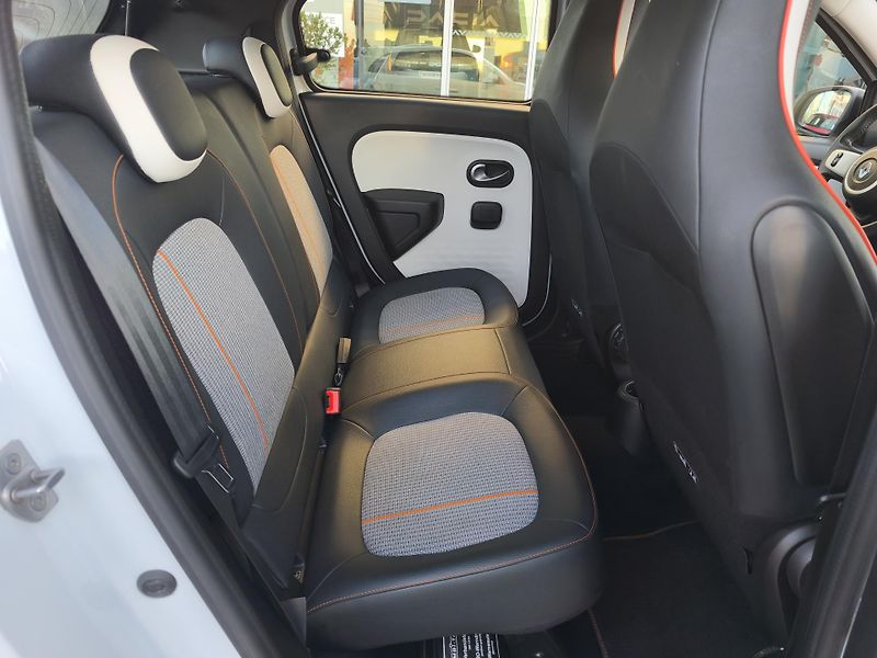 Renault Twingo 2021 ZE VIBES  - fotka 18 z 31
