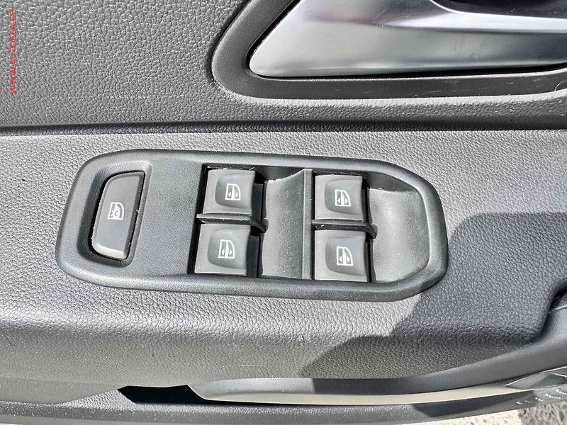 Dacia Duster (2022) 1.5 dCi 4WD, 1.maj,ČR - fotka 12 z 14