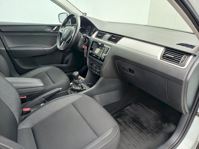 Škoda Rapid (2015) 1.2TSI 81KW AMBITION - fotka 7 z 30