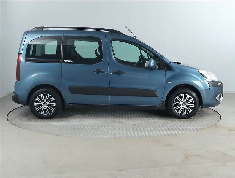 Citroën Berlingo (2013) XTR 1.6 HDi, 5Míst, ČR - fotka 6 z 14