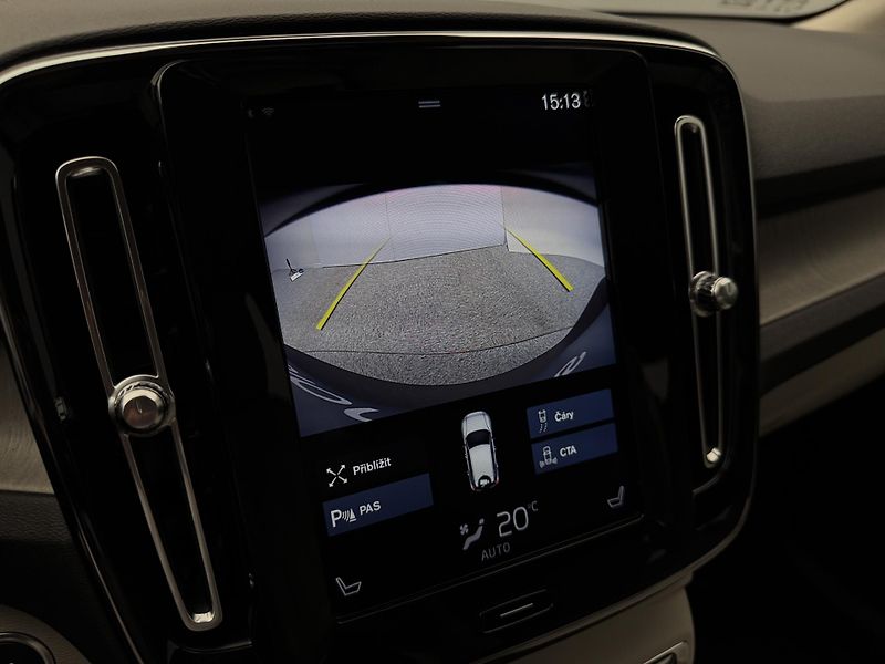 Volvo XC40 T5 AWD INSCRTIPTION REZERVACE - fotka 40 z 42