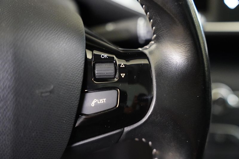 Peugeot 308 - fotka 19 z 29