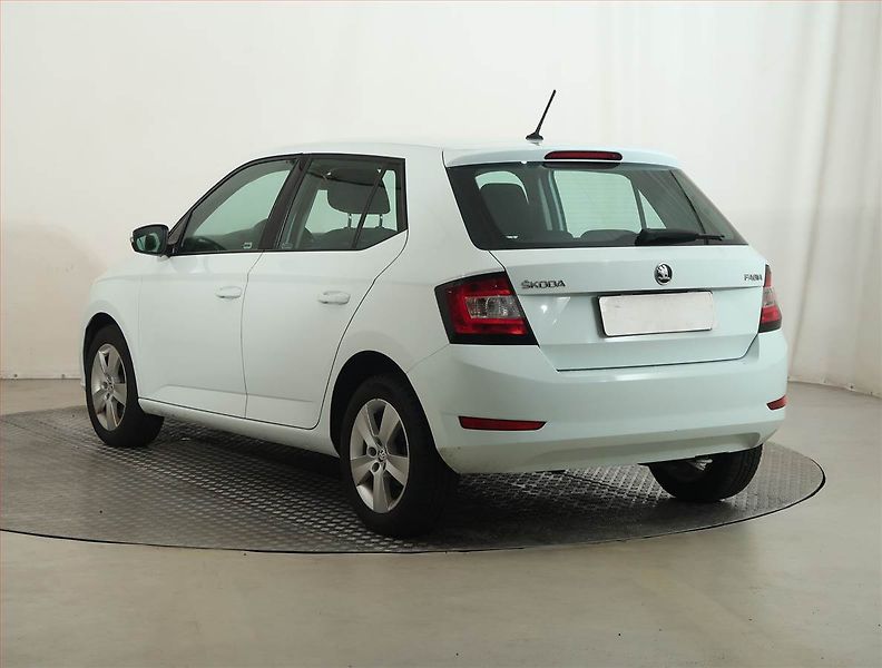 Škoda Fabia (2019) Ambition 1.0 TSI, Automat - fotka 4 z 15