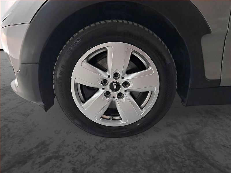 Mini Clubman (2018) Cooper, Navi, Tempomat - fotka 15 z 20