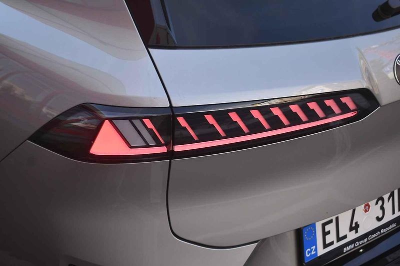 BMW iX3 je rozhodně dostatečně velký rodinný elektromobil.