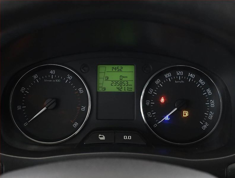 Škoda Fabia (2013) Ambition 1.2 TSI - fotka 8 z 15