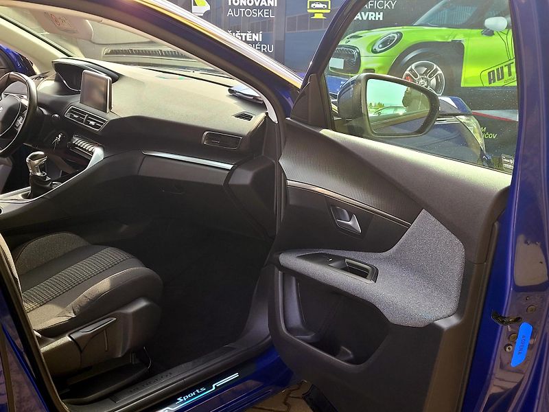 Peugeot 3008 HDi 96kW NAVi, BUSINESS - fotka 25 z 49