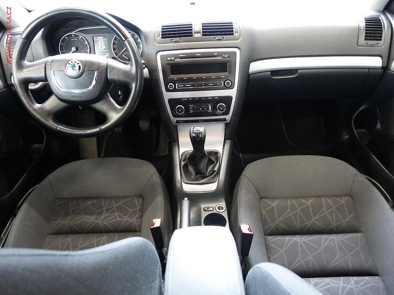 Škoda Octavia (2012) 1.4 TSI, Klima - fotka 8 z 22
