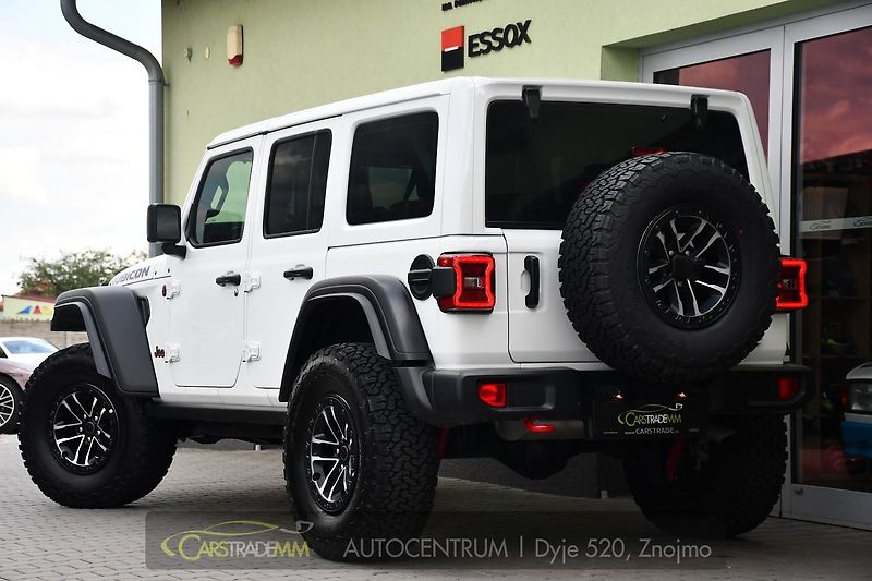 Jeep Wrangler 3.6L AWD RUBICON 4tisKM - fotka 3 z 52