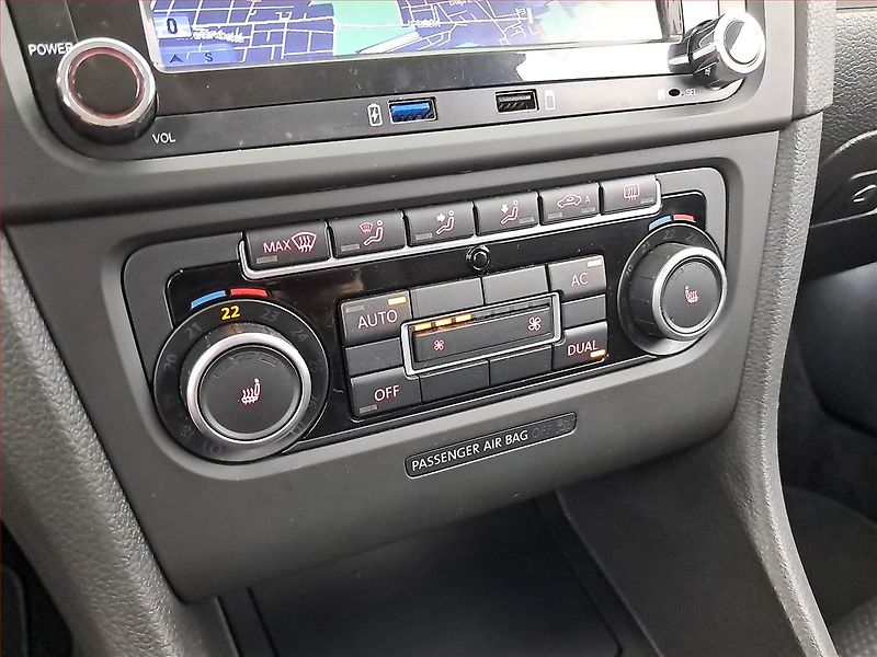 Volkswagen Golf (2010) 1.2 TSI, Navi, Tempomat - fotka 14 z 16