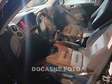 Volkswagen Tiguan (2008) 2.0 TDi 4x4, ČR, autoAC - náhled 2