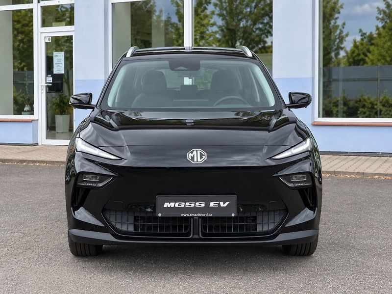 MG MGS5 EV (2026) Emotion (49 kWh) - fotka 2 z 40