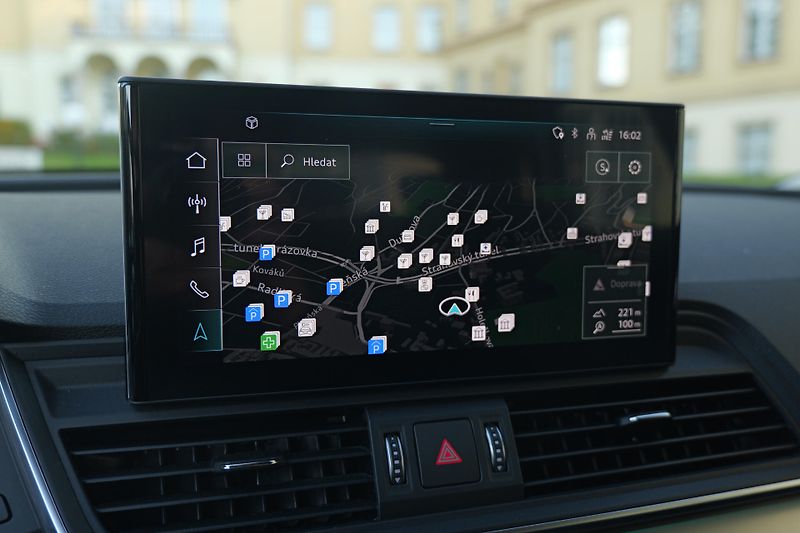 Audi Q5 40TDI quattro Matrix Cockpit - fotka 33 z 39
