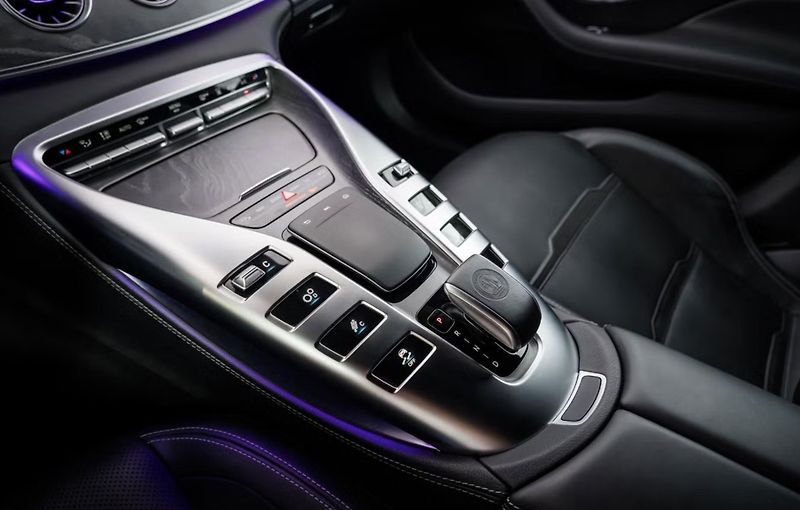 Mercedes-Benz AMG GT 43 4M  Větrání a pamět sedadel - fotka 12 z 21