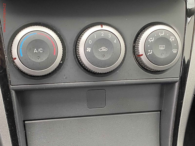 Mazda 6 (2010) 2.2 MZR-CD, AC, TZ, park - fotka 13 z 15